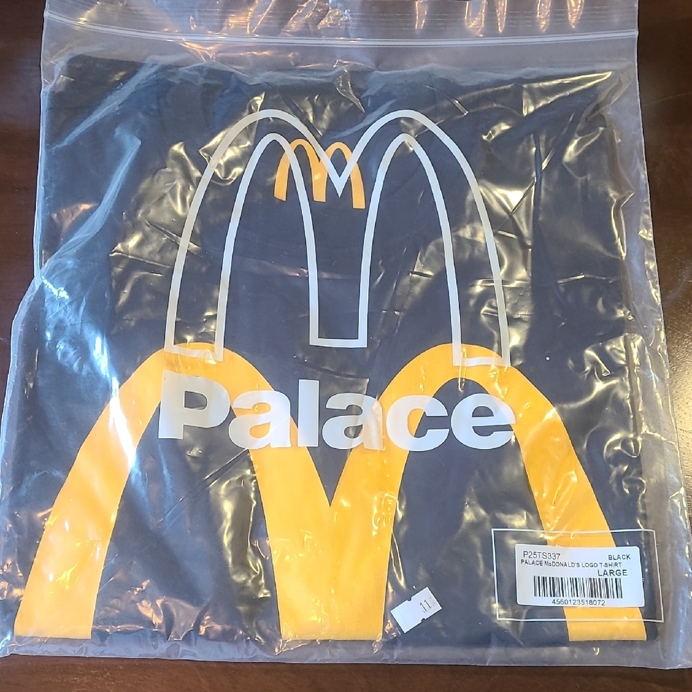 Palace  Black and Yellow Logo T-Shirt